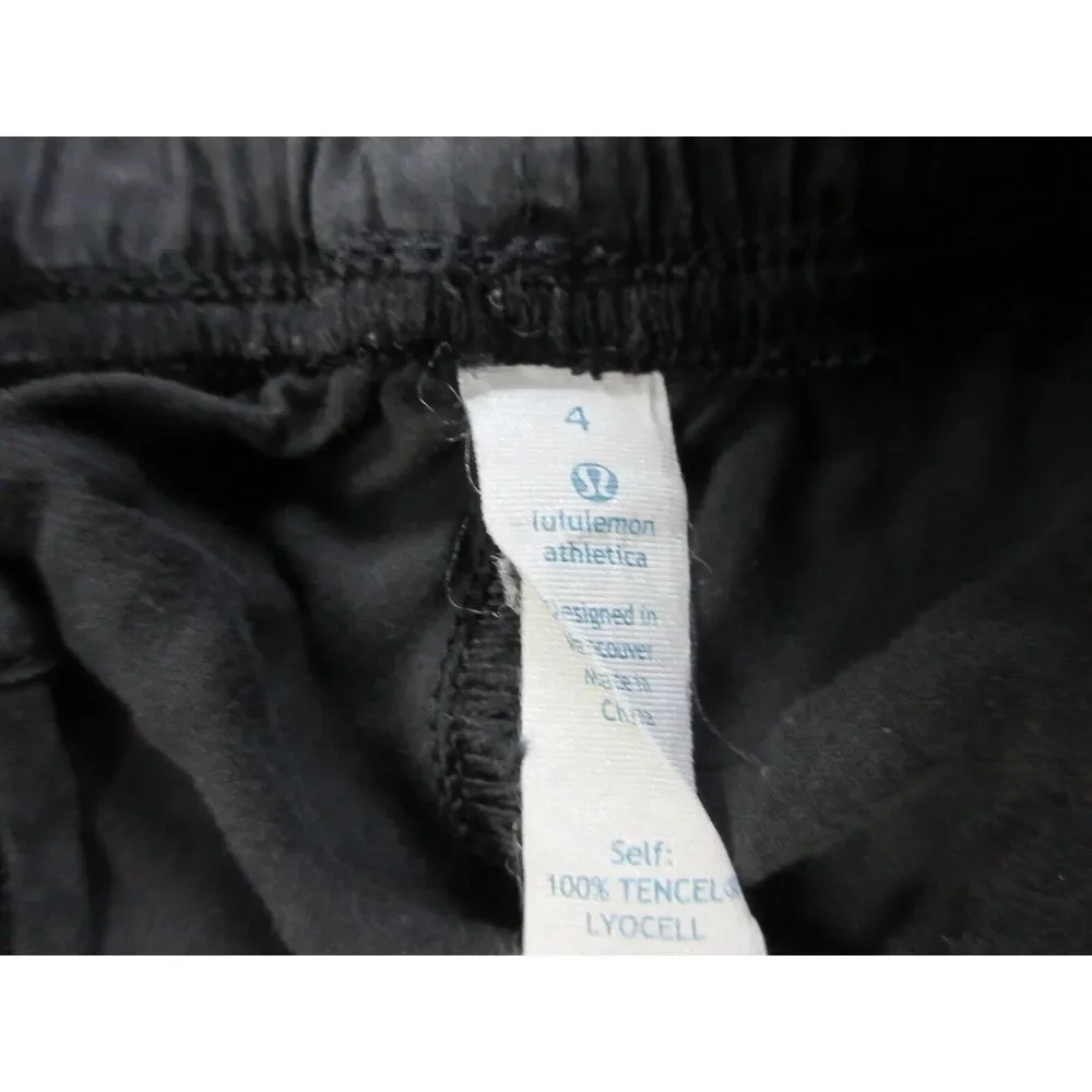 Lululemon Shorts Womens 4 Black Athletic Running Gym Drawstring Logo 26x12‎